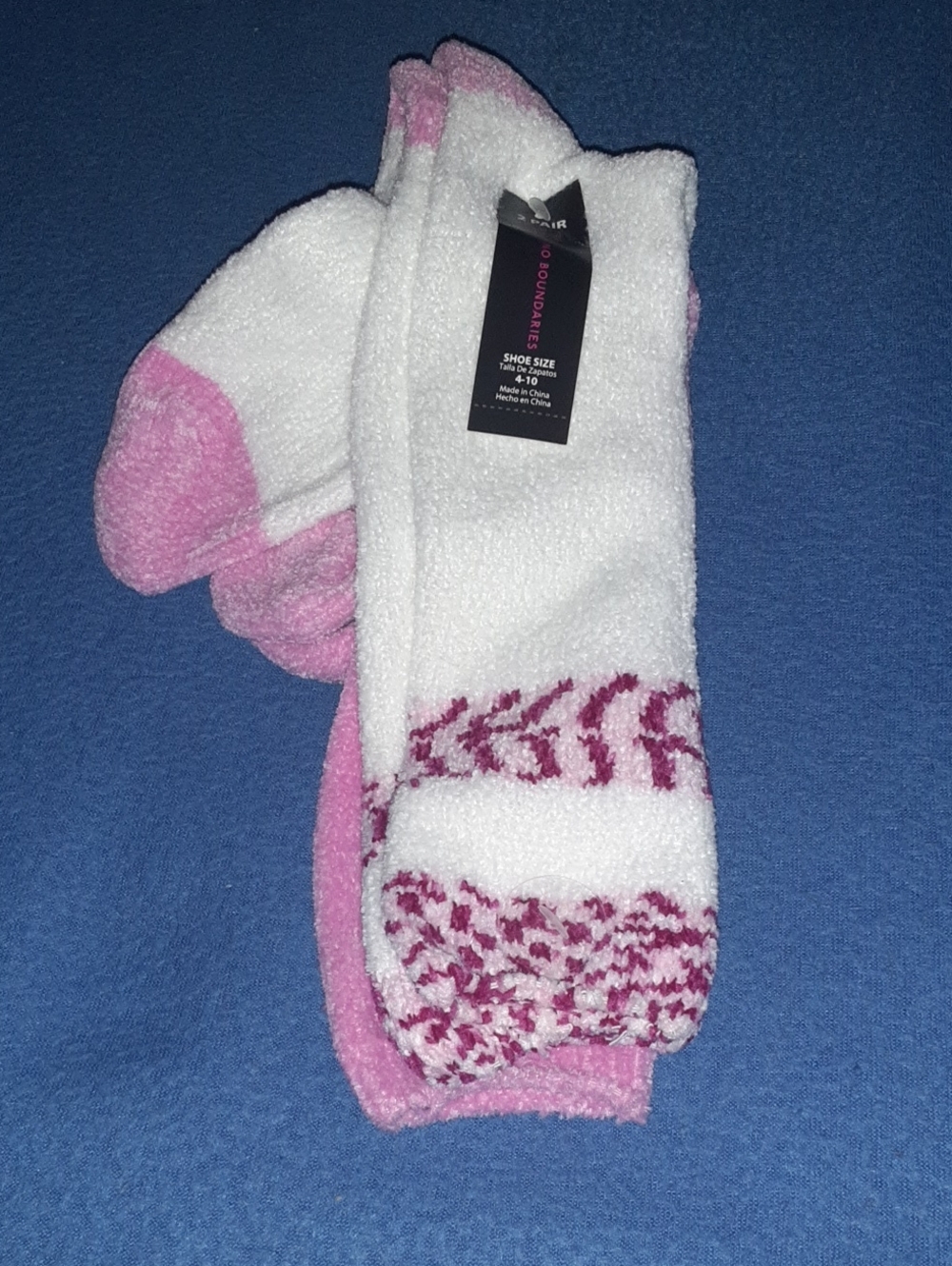 No Boundaries White Plush Crew Socks with Pink Pattern